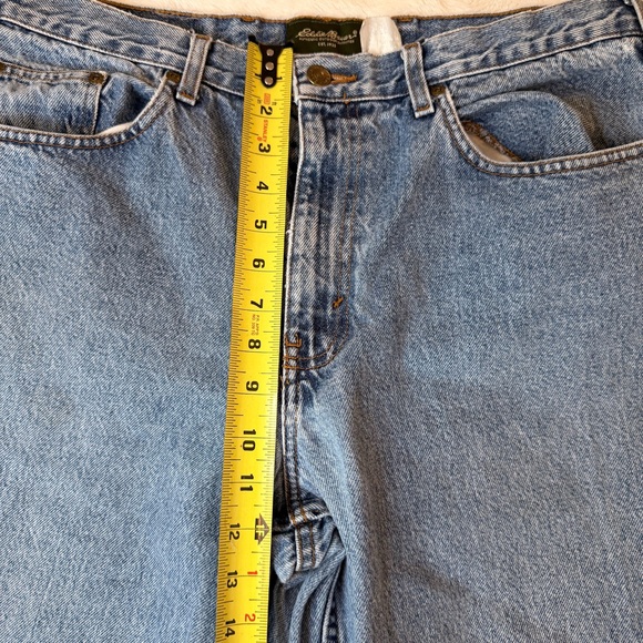 Eddie Bauer Vintage 90s Relaxed Fit Jeans 34x29 Light Wash - Picture 3 of 10